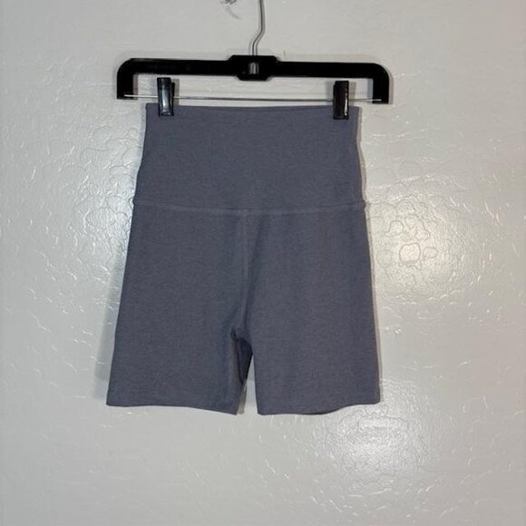 Beyond Yoga Shorts Womens Small Gray High Waist Biker Made USA Athletic Workout - Picture 1 of 8